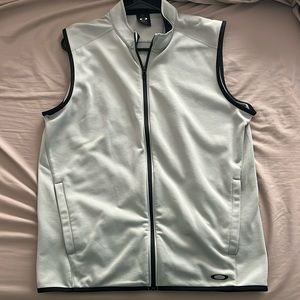 Oakley Golf Vest